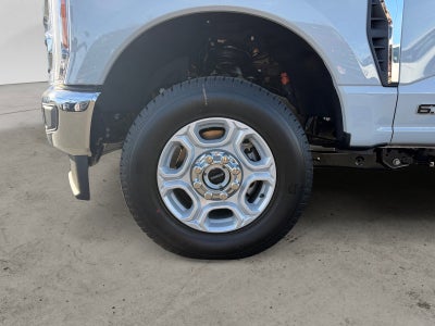 2026 Ford Super Duty F-350 SRW XLT