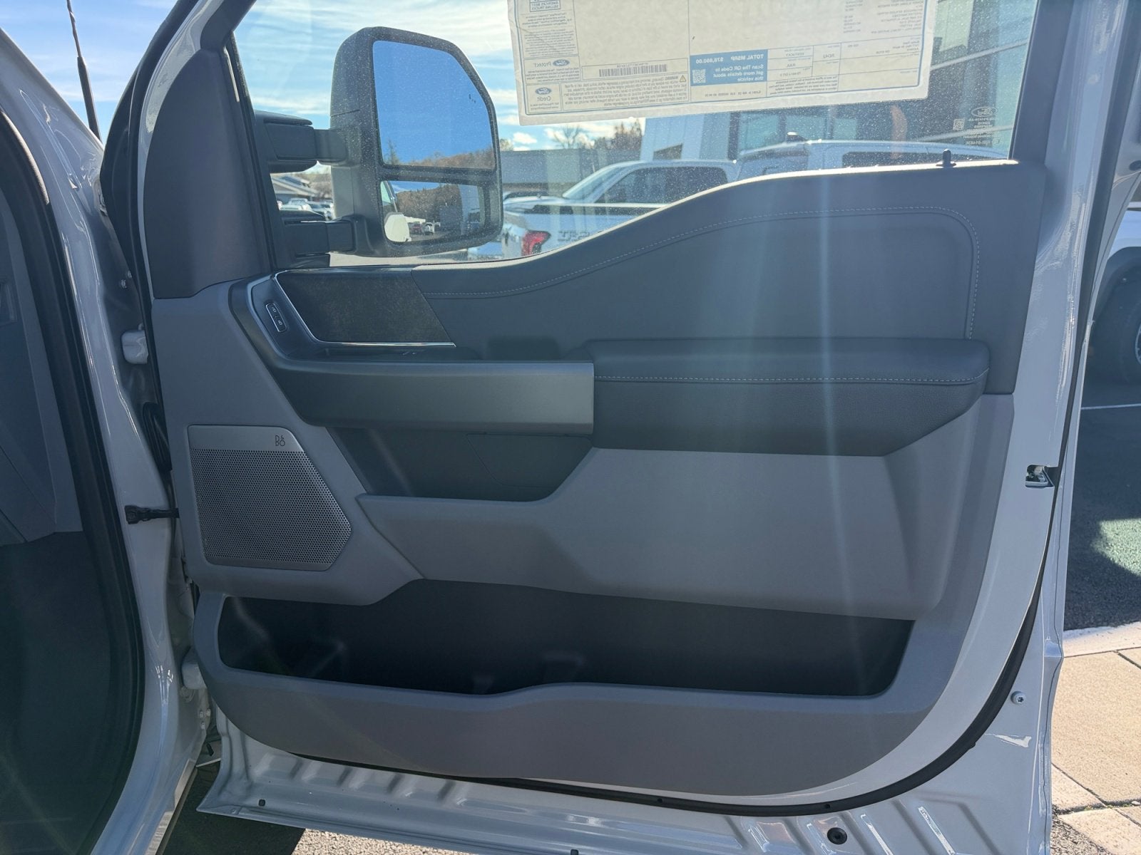 2026 Ford Super Duty F-350 SRW XLT