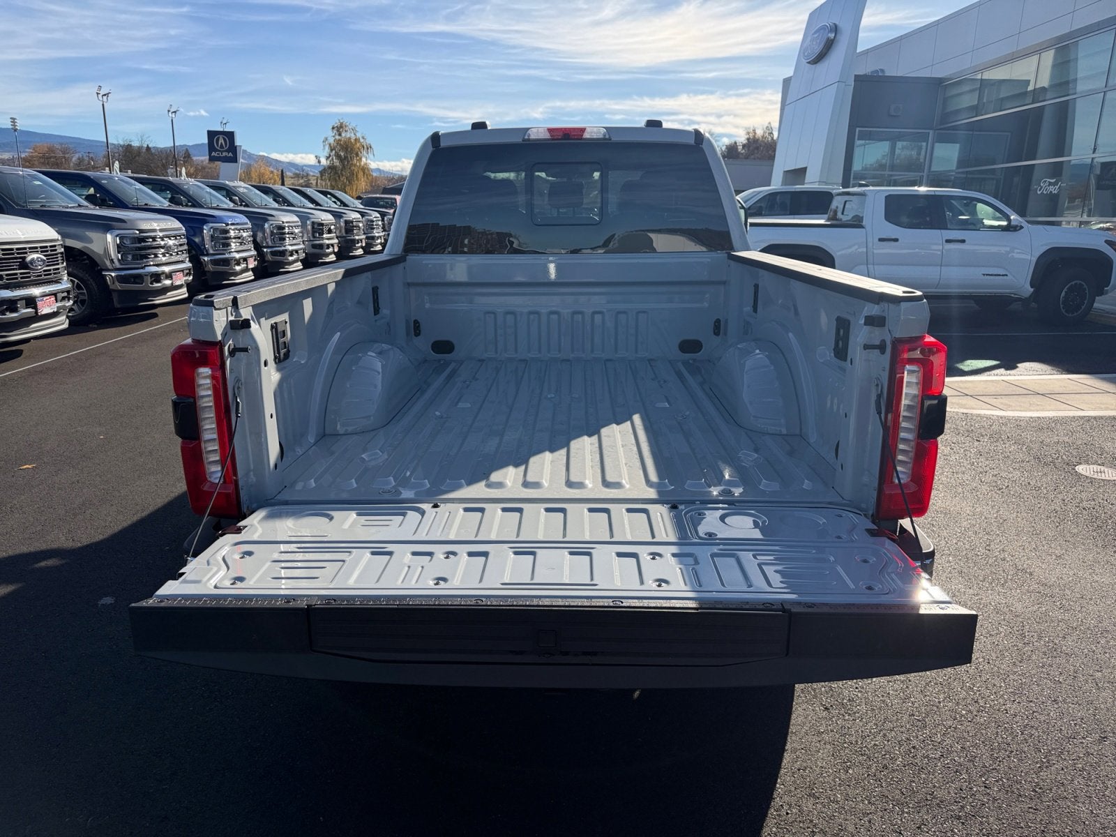 2026 Ford Super Duty F-350 SRW XLT