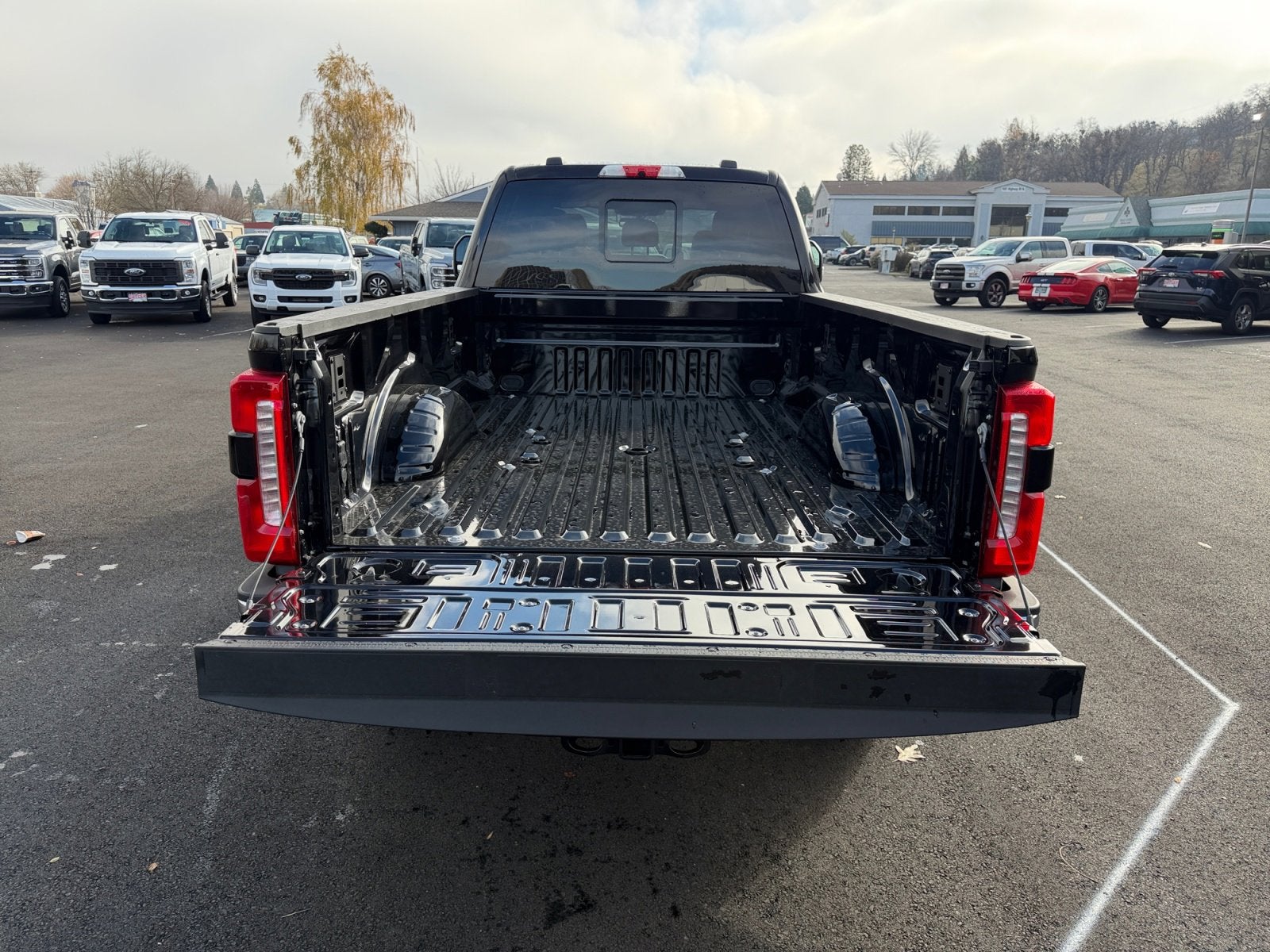 2026 Ford Super Duty F-350 SRW LARIAT