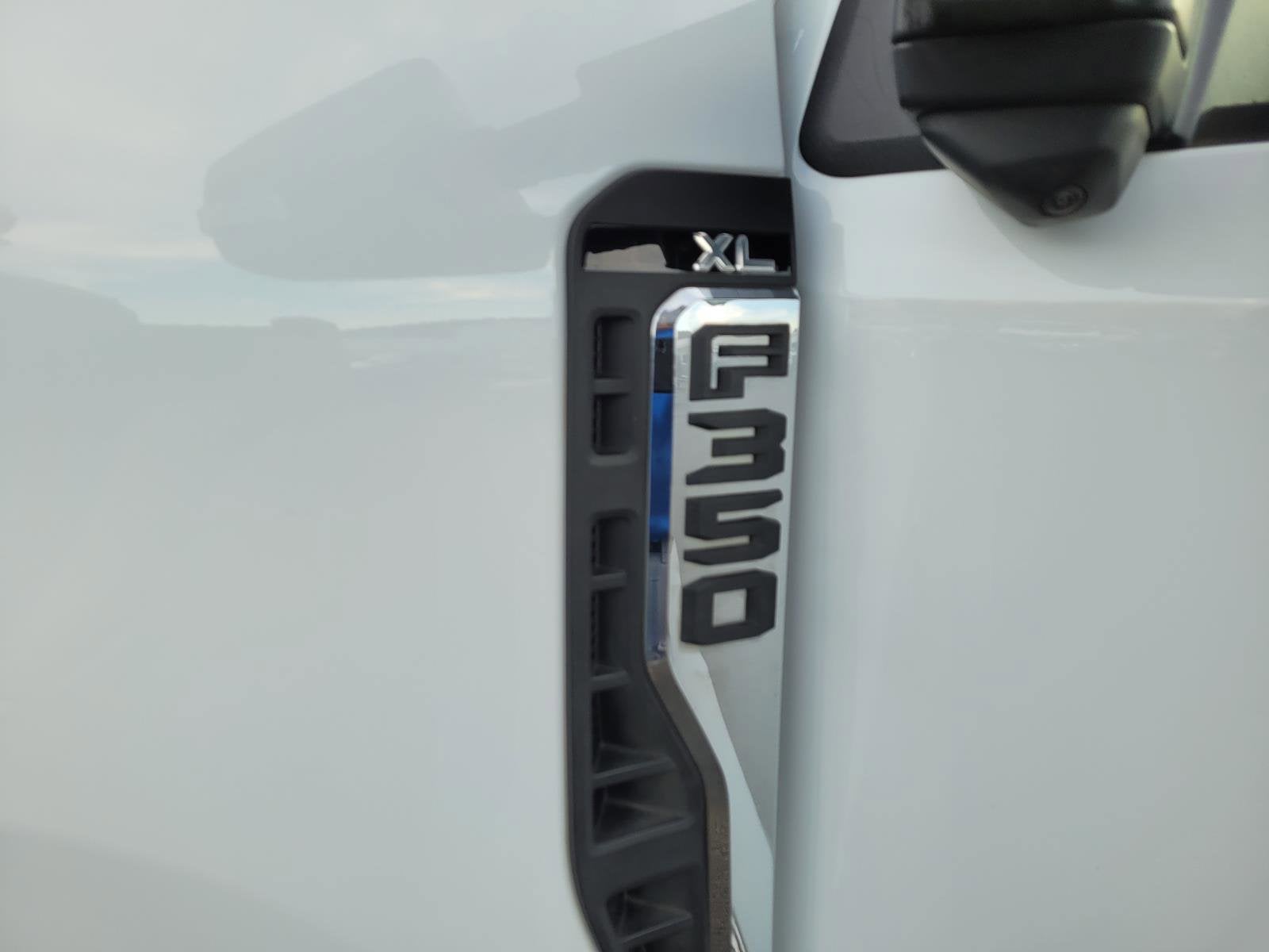 2024 Ford Super Duty F-350 SRW XL