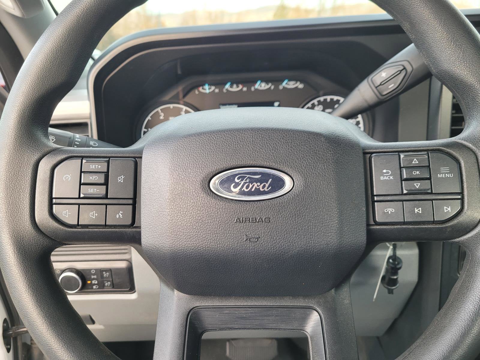 2024 Ford Super Duty F-350 SRW XL