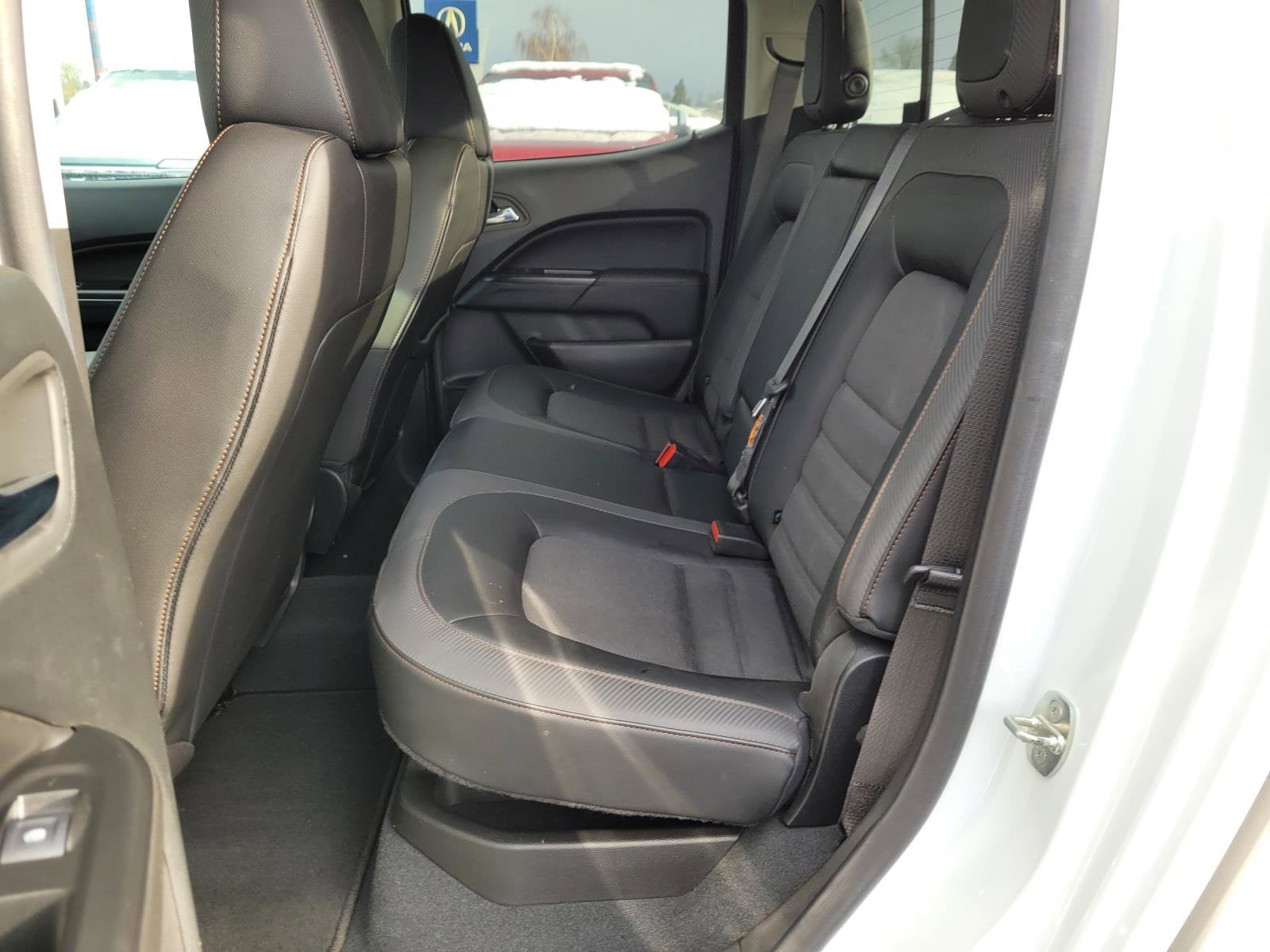 2022 GMC Canyon 4WD AT4 w/Cloth