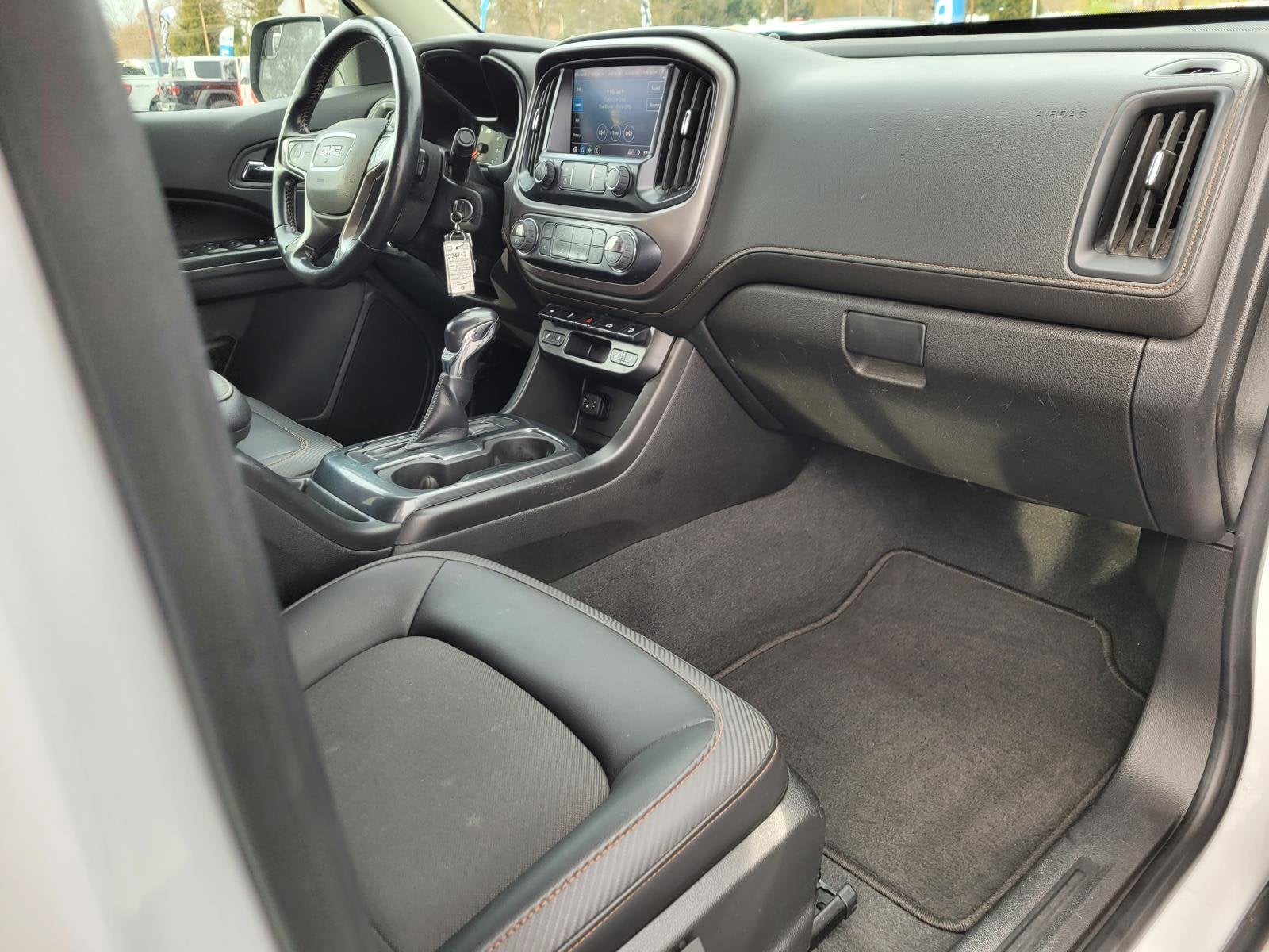 2022 GMC Canyon 4WD AT4 w/Cloth