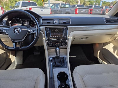 2017 Volkswagen Passat 1.8T SE w/Technology