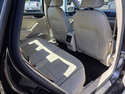2017 Volkswagen Passat 1.8T SE w/Technology