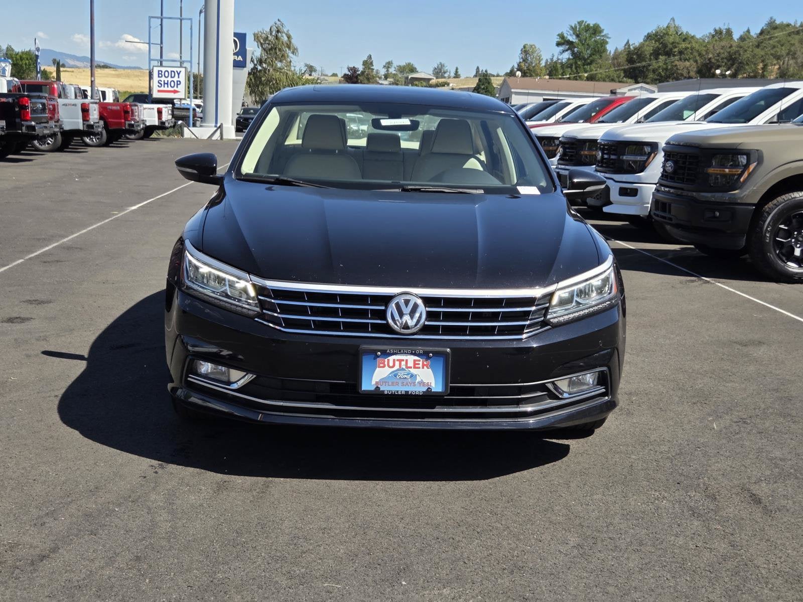 2017 Volkswagen Passat 1.8T SE w/Technology