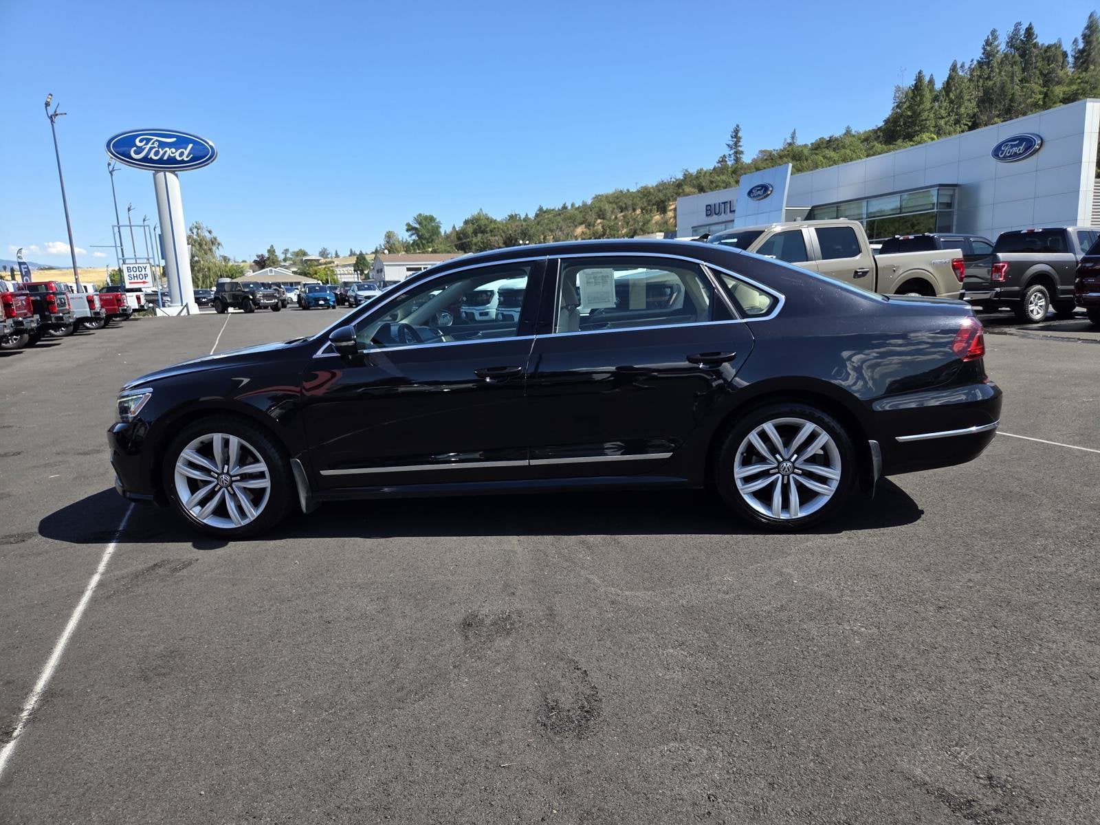2017 Volkswagen Passat 1.8T SE w/Technology