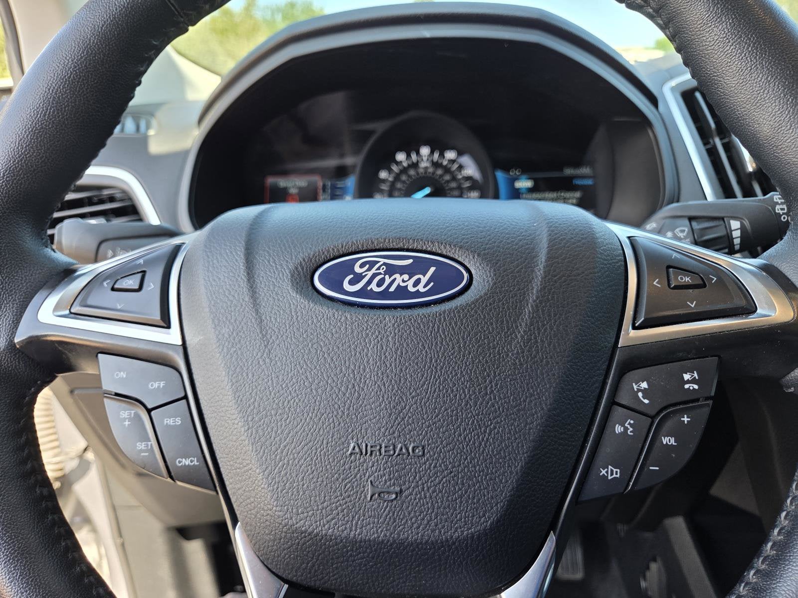2024 Ford Edge Titanium - Photo 24