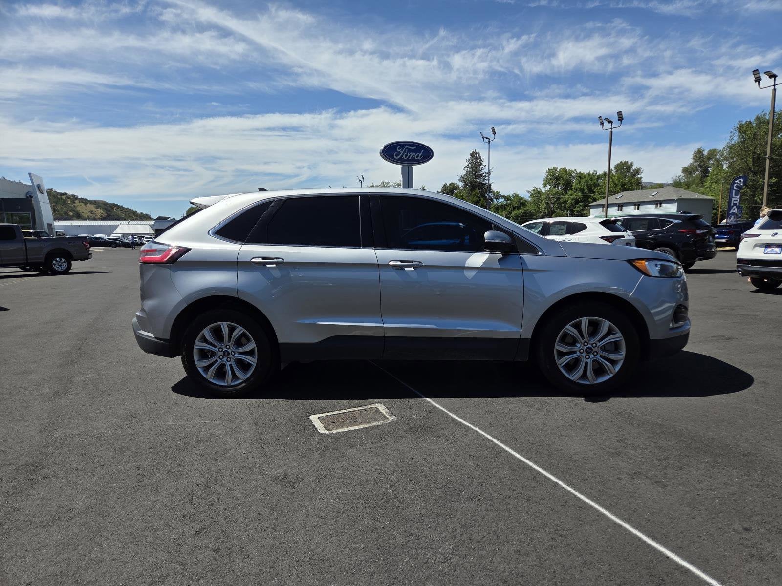 2024 Ford Edge Titanium - Photo 4