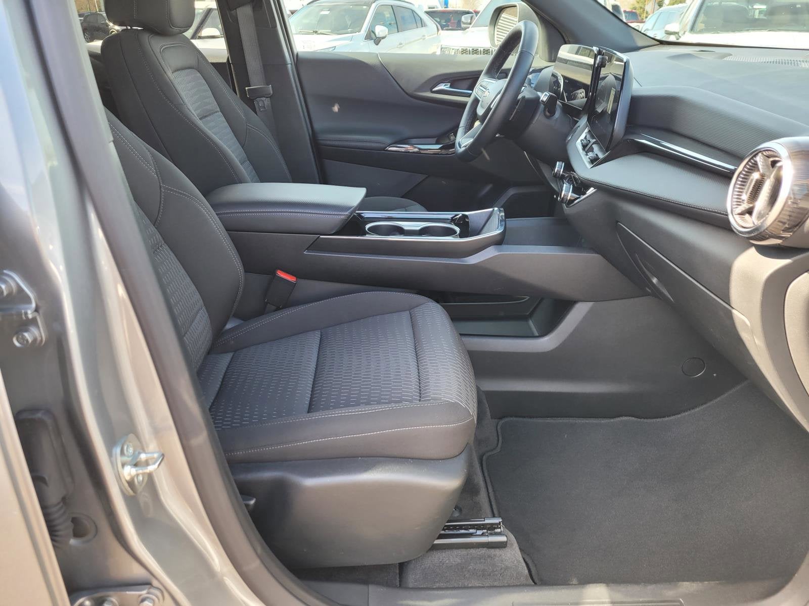 2025 Chevrolet Equinox AWD LT