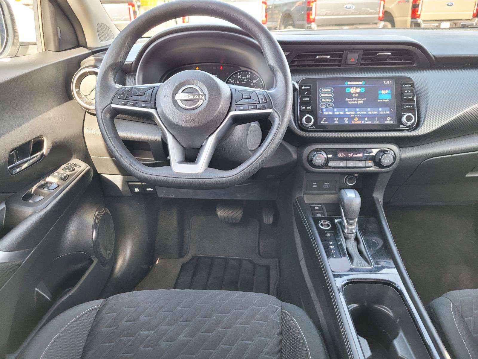 2022 Nissan Kicks SV