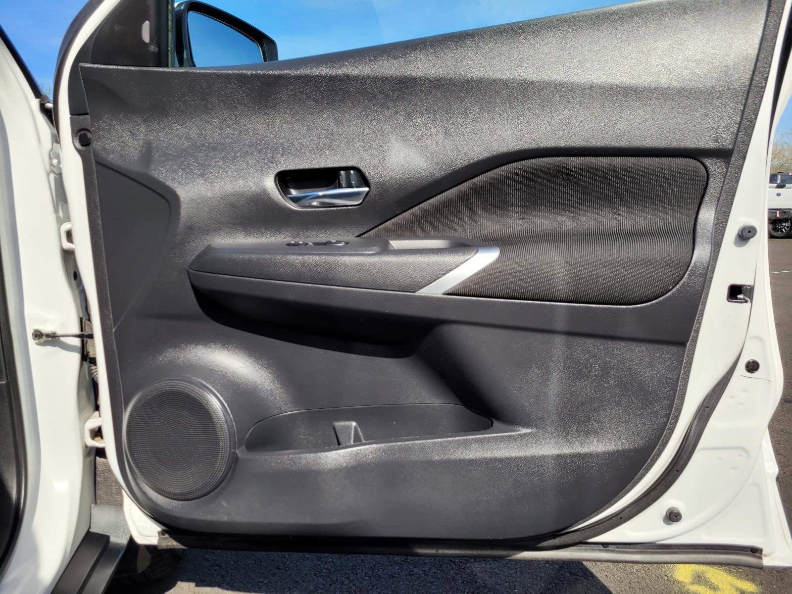 2022 Nissan Kicks SV