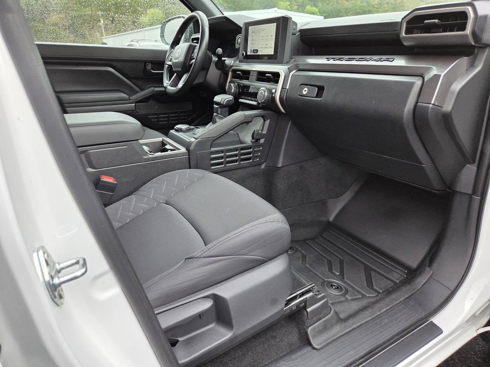 2025 Toyota Tacoma 4WD SR5