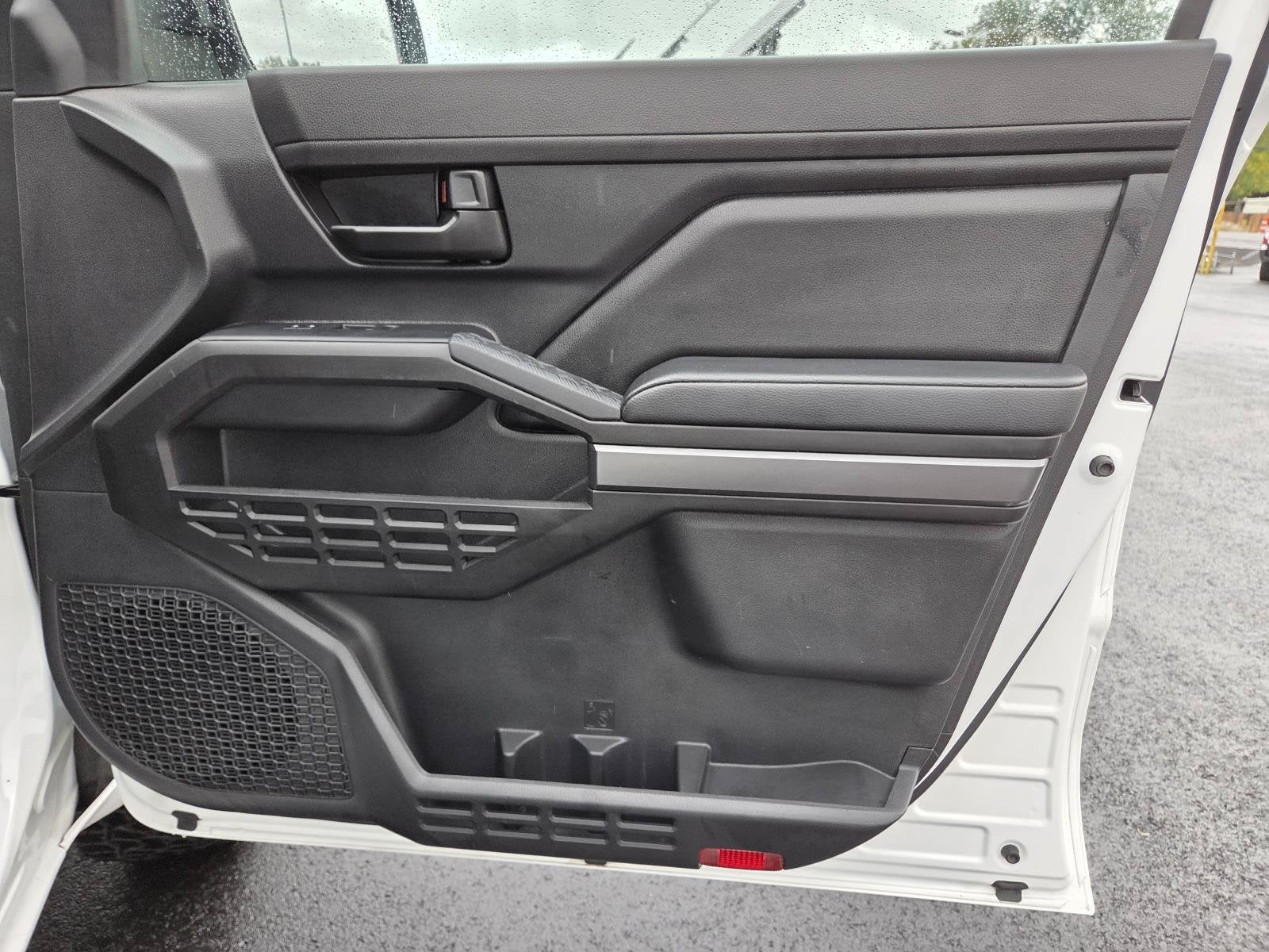 2025 Toyota Tacoma 4WD SR5