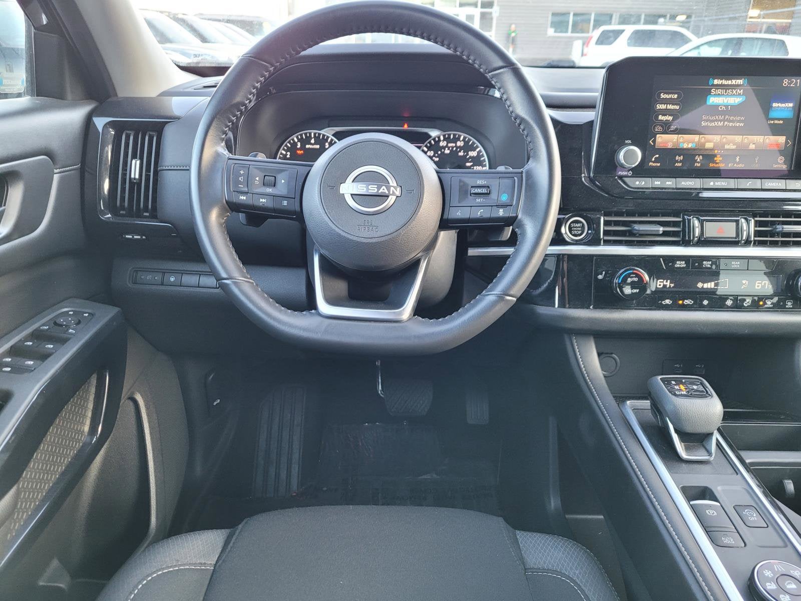 2024 Nissan Pathfinder SV