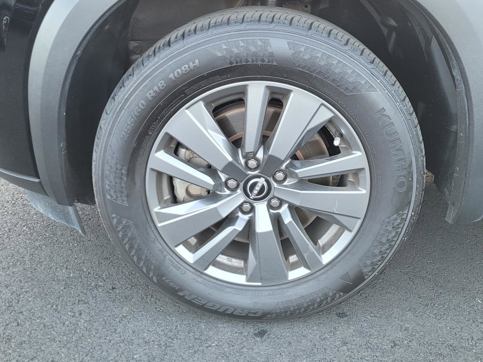 2024 Nissan Pathfinder SV