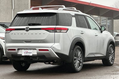 2025 Nissan Pathfinder SL