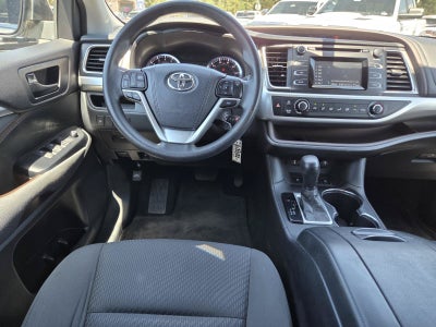 2016 Toyota Highlander LE