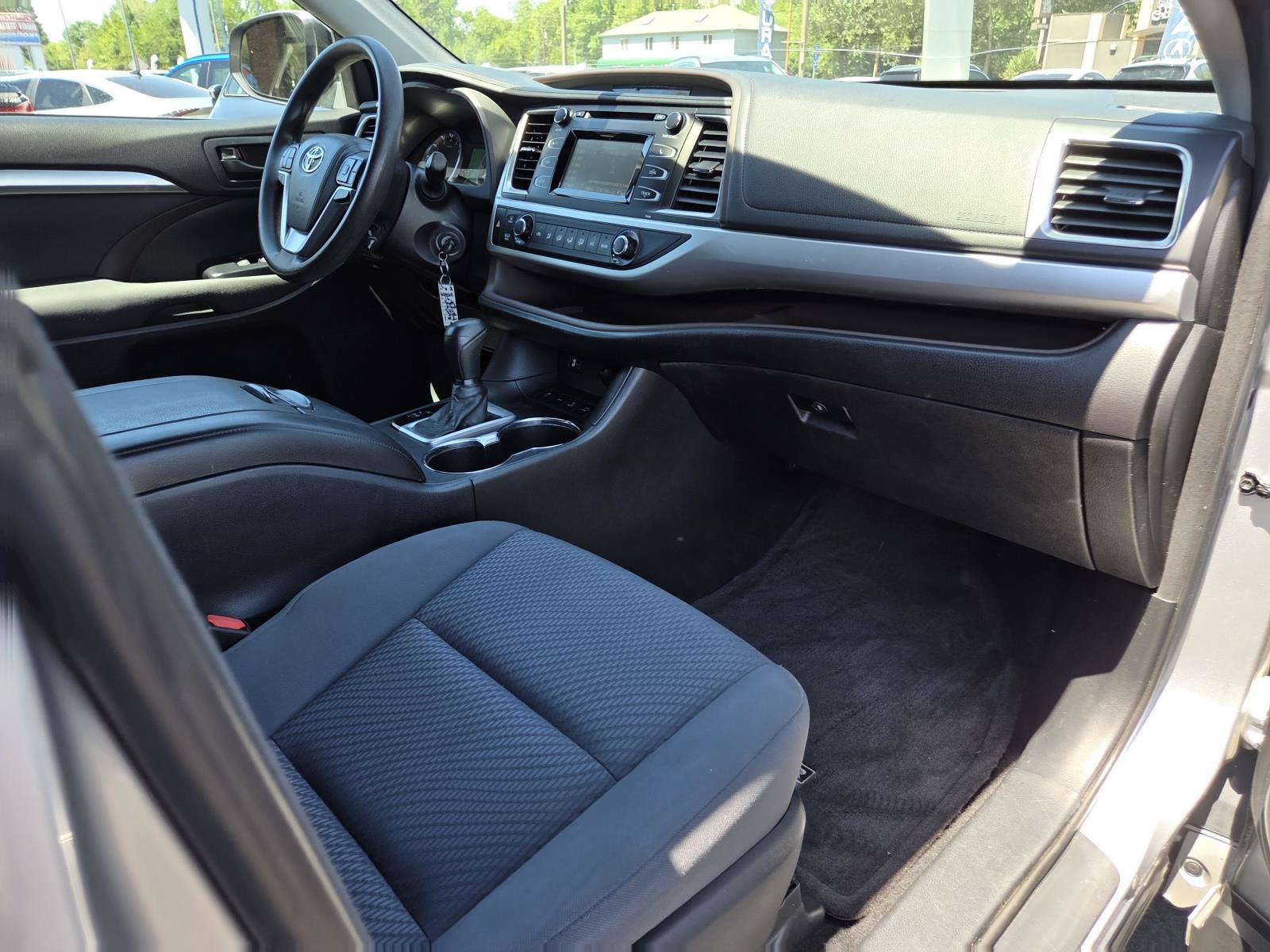 2016 Toyota Highlander LE