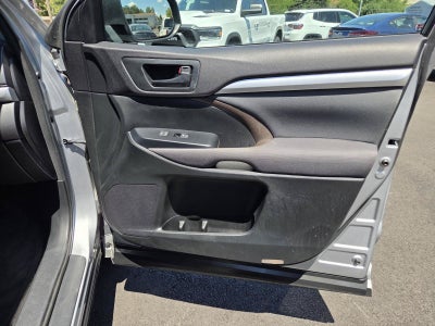 2016 Toyota Highlander LE