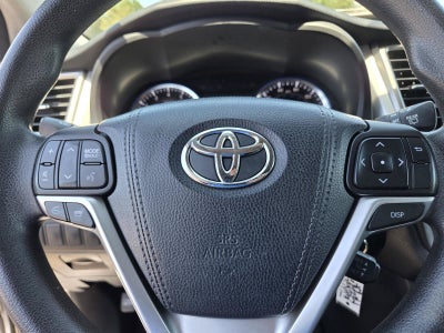 2016 Toyota Highlander LE