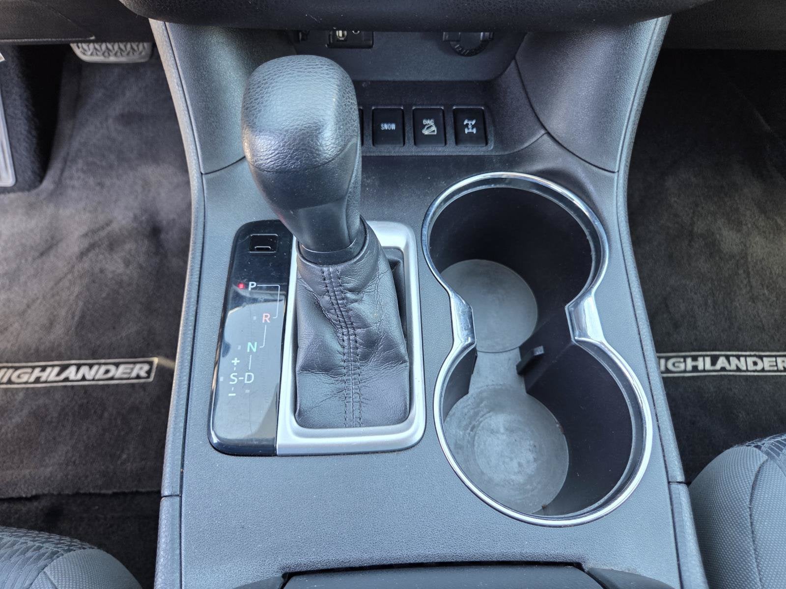 2016 Toyota Highlander LE