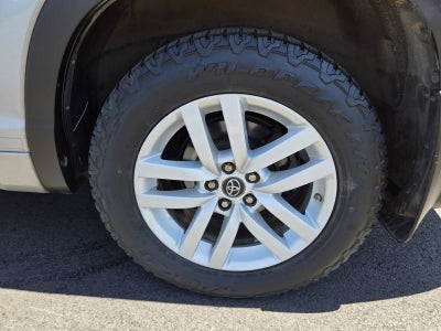 2016 Toyota Highlander LE