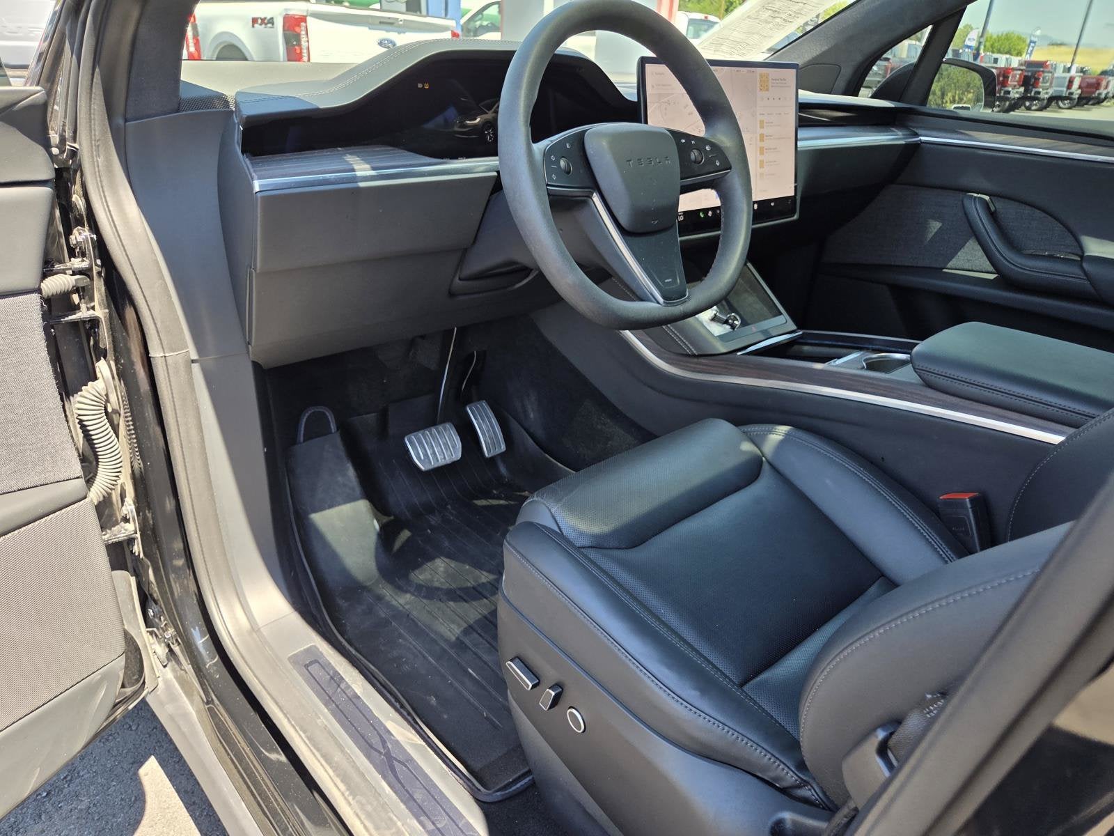 2025 Tesla Model X Base