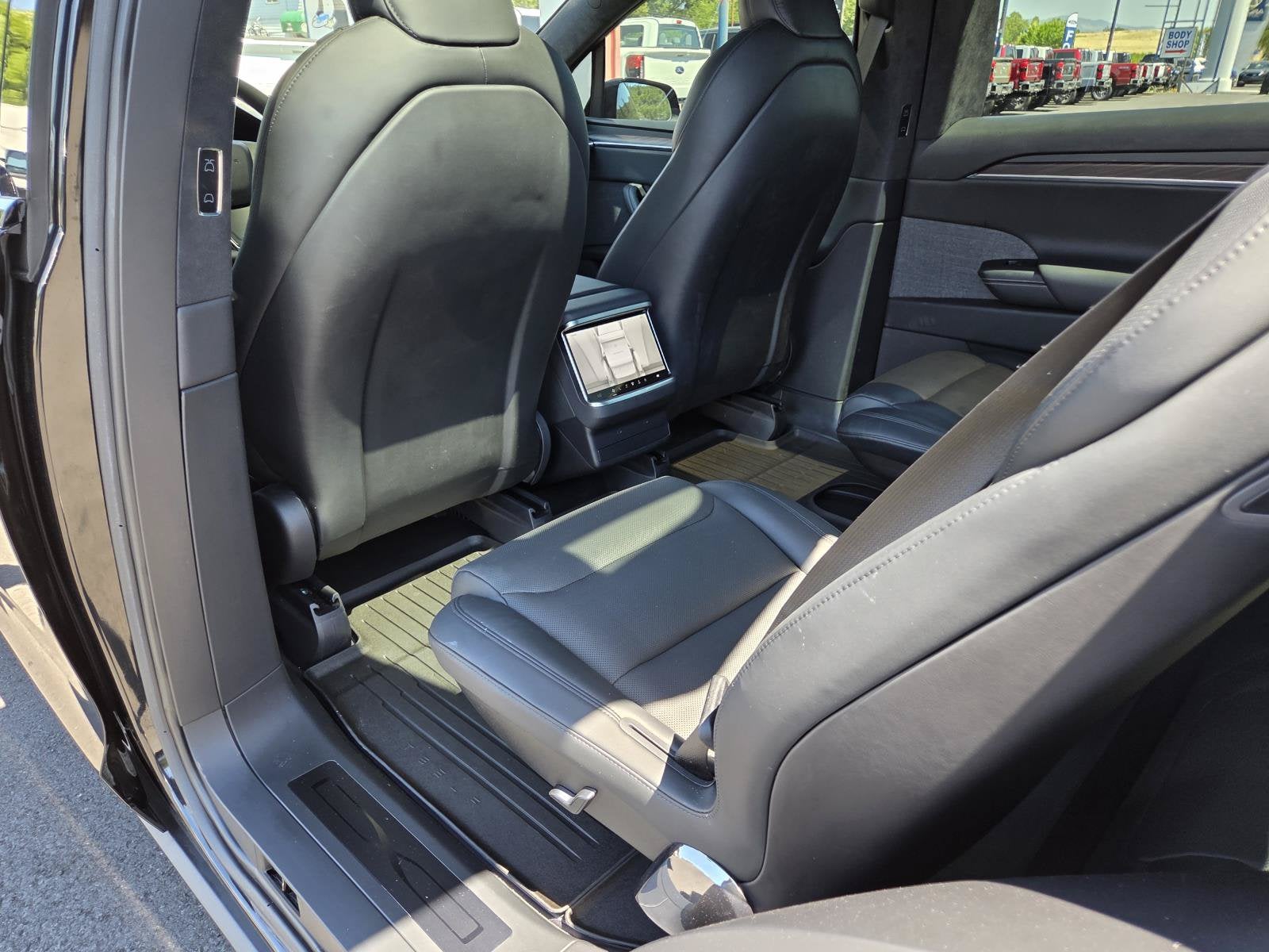 2025 Tesla Model X Base