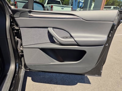2025 Tesla Model X Base