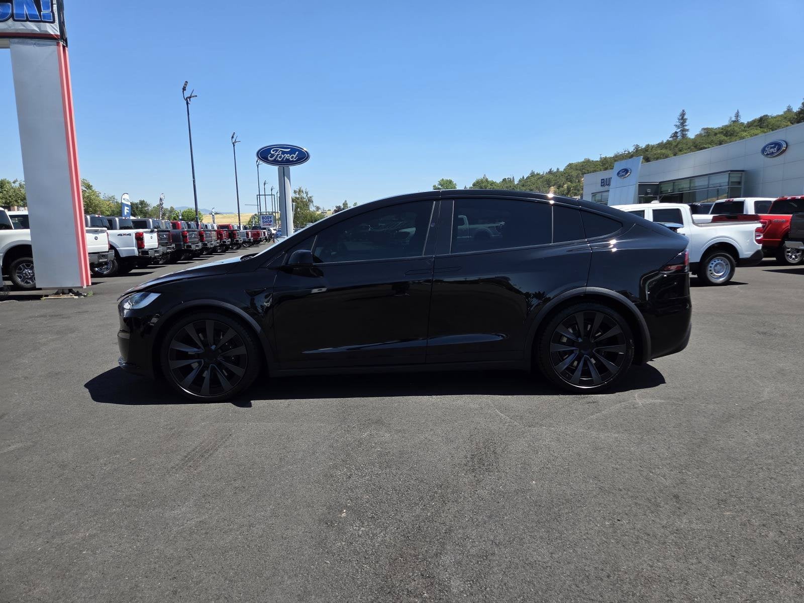 2025 Tesla Model X Base