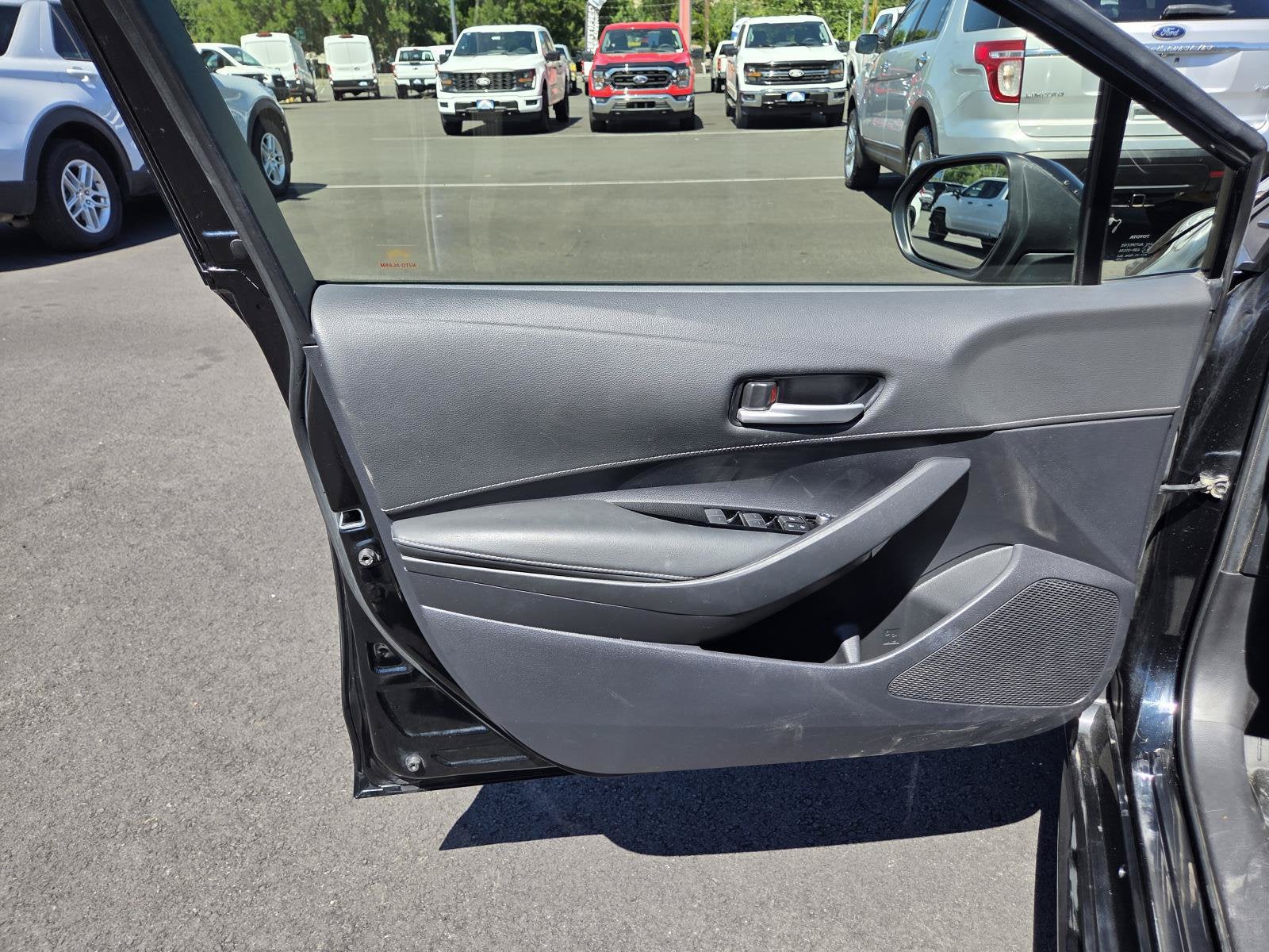 2020 Toyota Corolla Hatchback SE