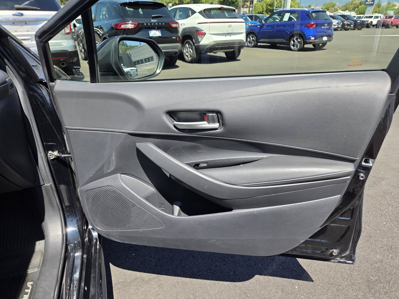 2020 Toyota Corolla Hatchback SE