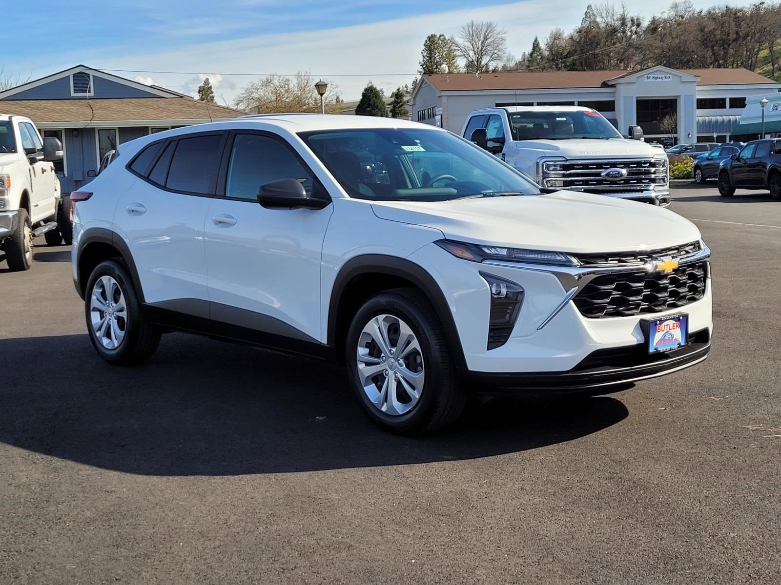 2025 Chevrolet Trax LS