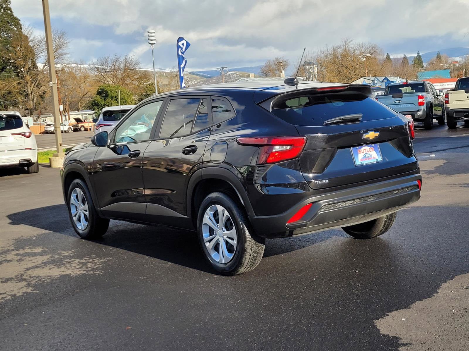 2025 Chevrolet Trax LS