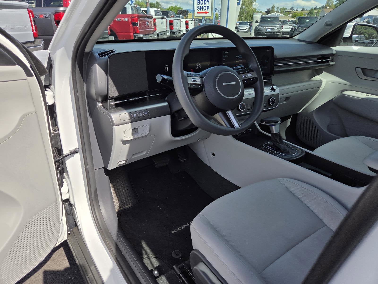 2024 Hyundai Kona SE