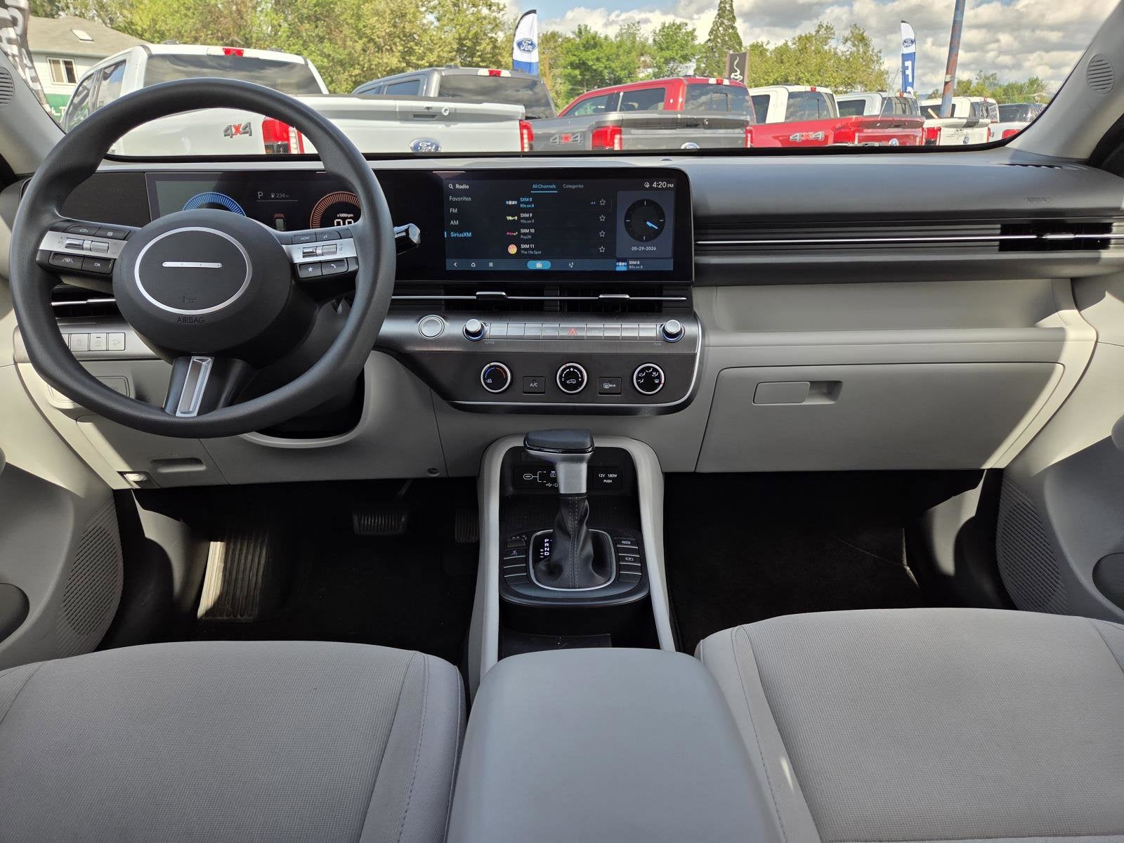2024 Hyundai Kona SE - Photo 15