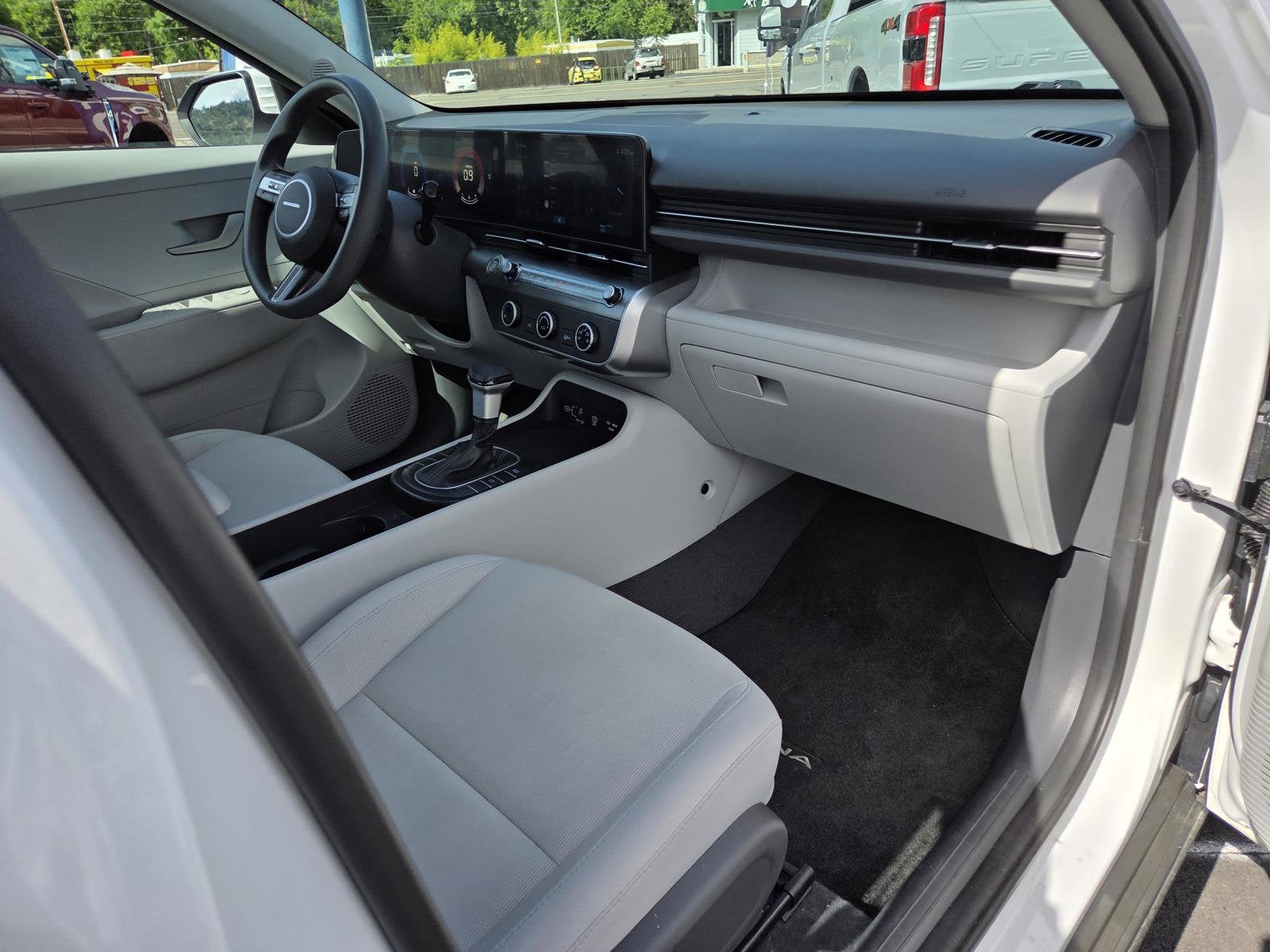 2024 Hyundai Kona SE - Photo 21