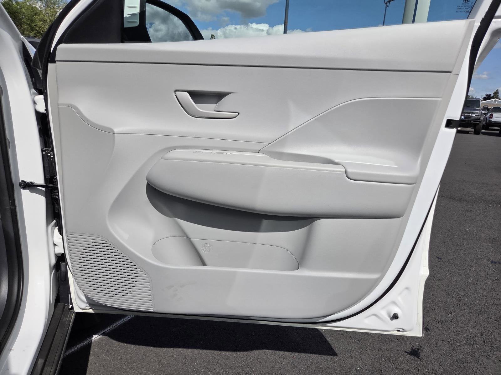 2024 Hyundai Kona SE