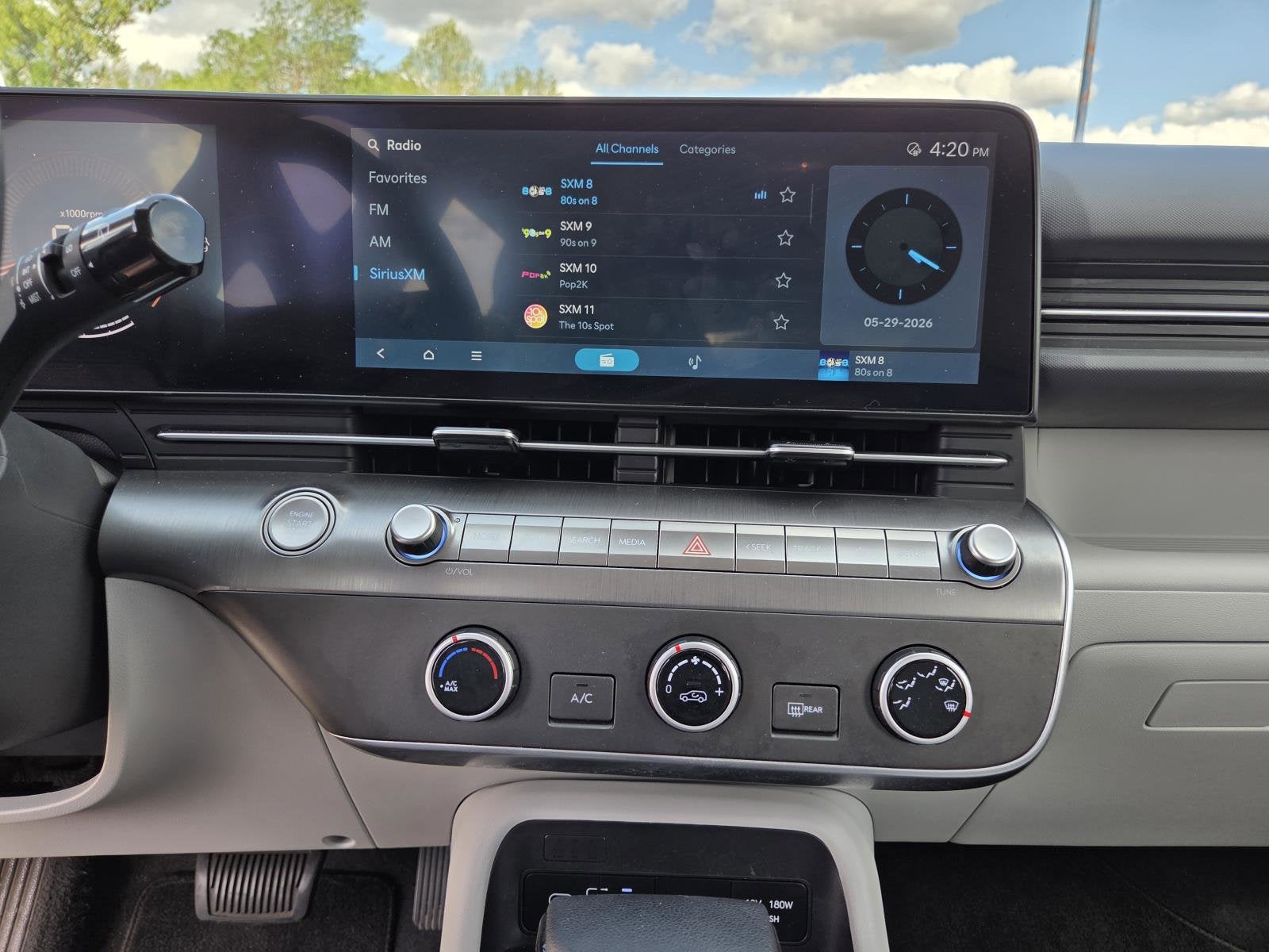 2024 Hyundai Kona SE - Photo 25