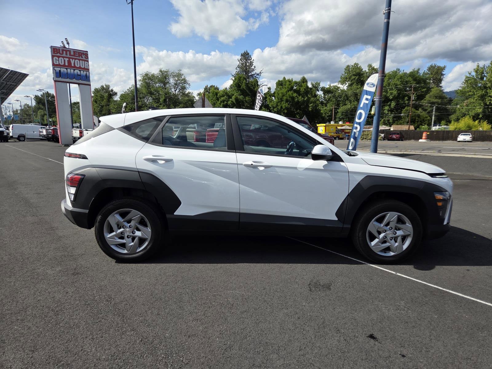 2024 Hyundai Kona SE