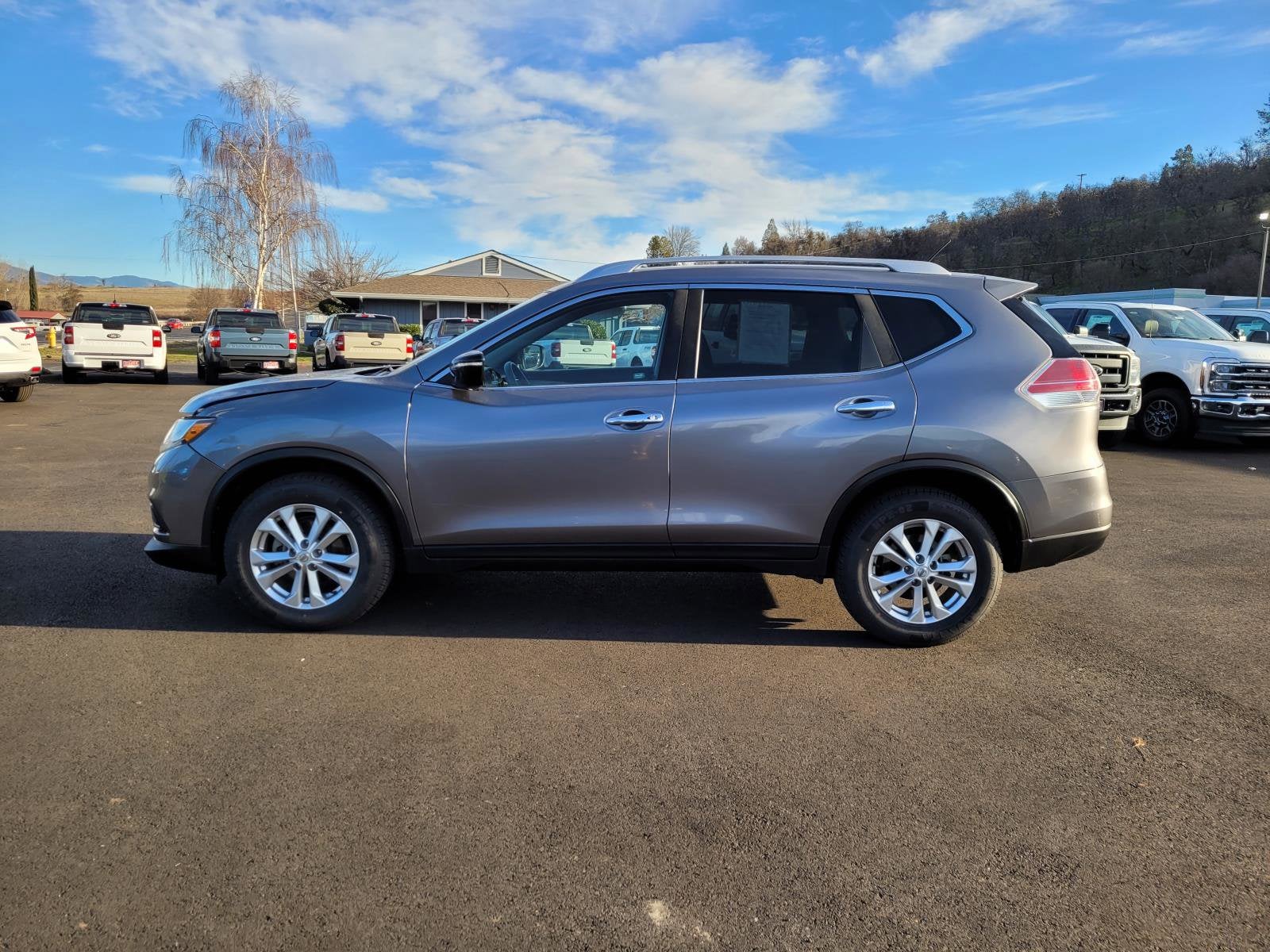 2016 Nissan Rogue SV