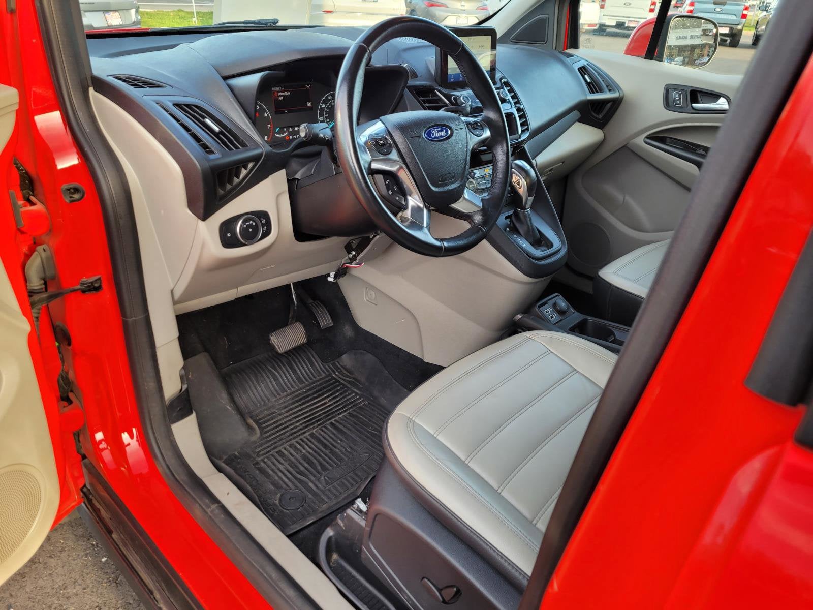 2022 Ford Transit Connect Wagon Titanium