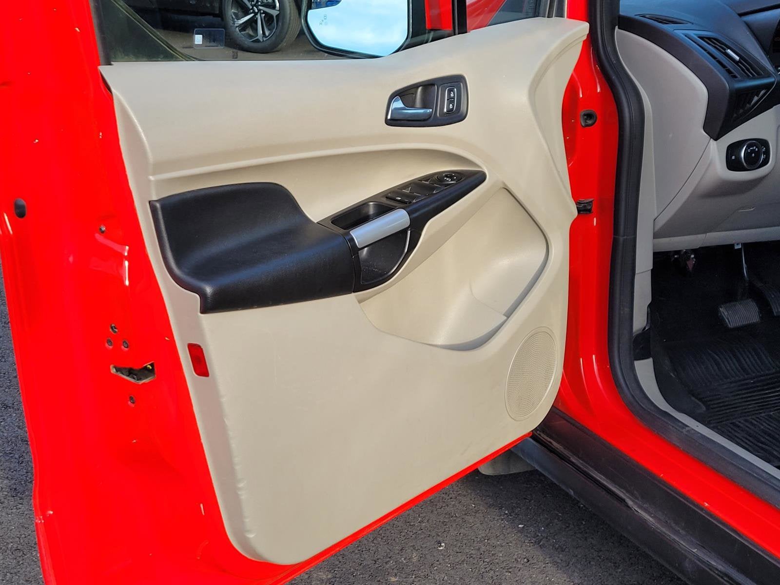 2022 Ford Transit Connect Wagon Titanium