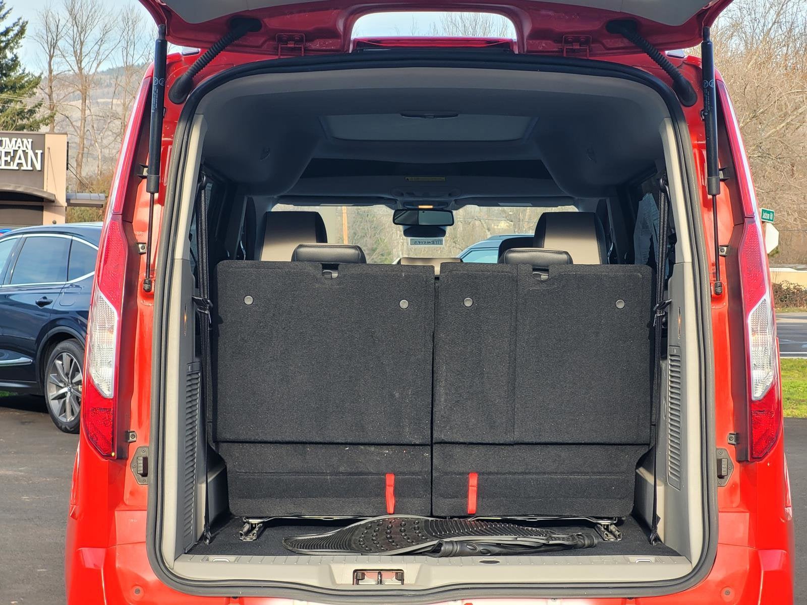 2022 Ford Transit Connect Wagon Titanium