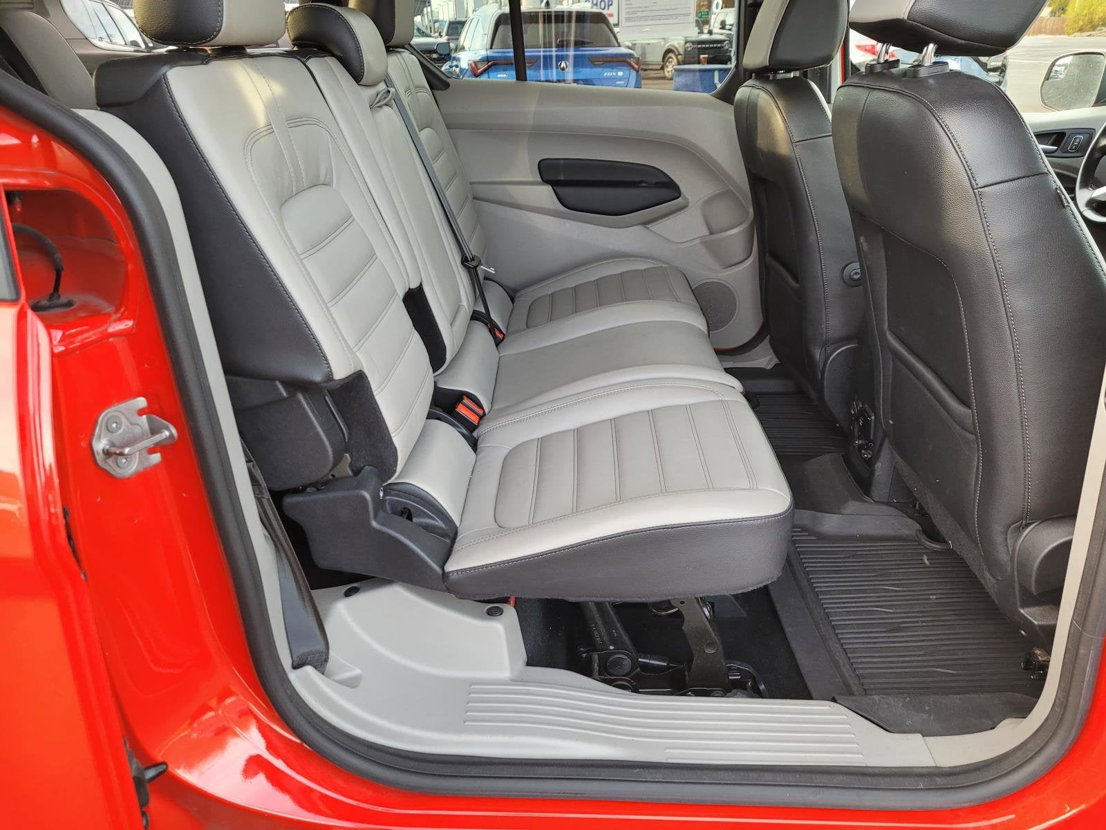 2022 Ford Transit Connect Wagon Titanium