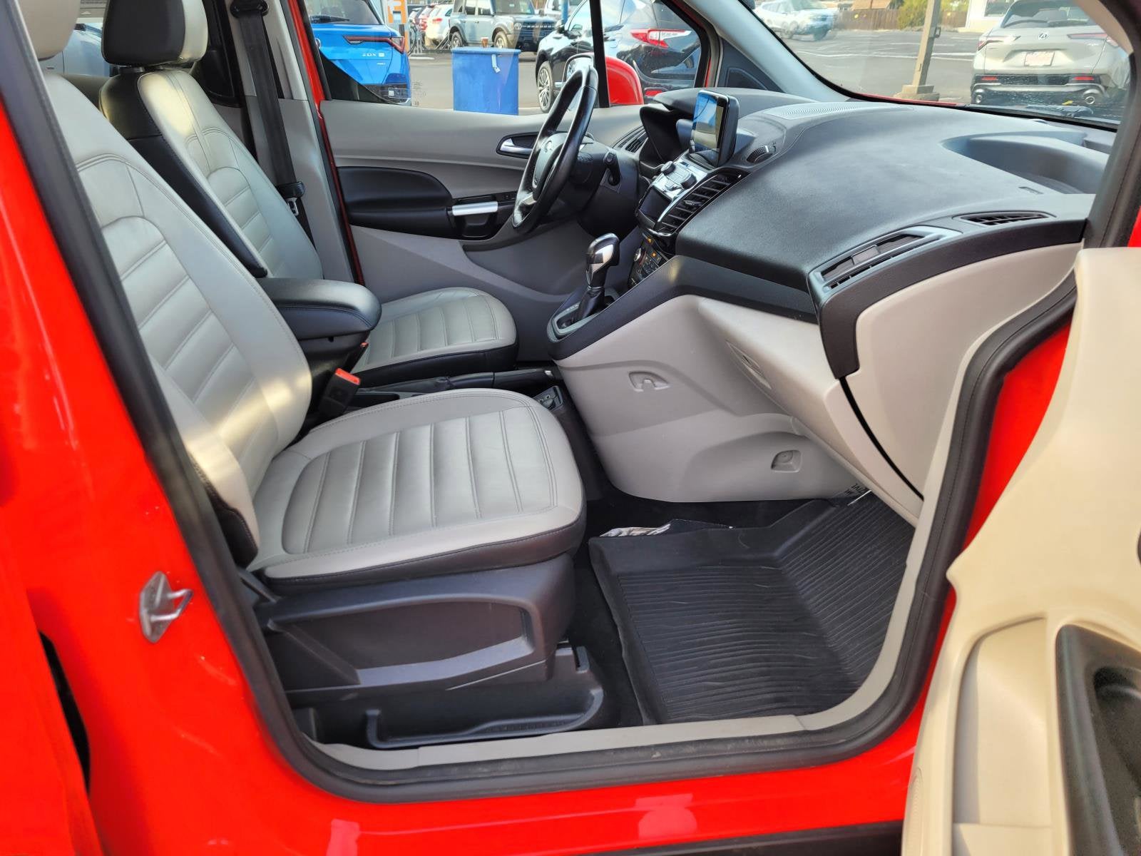2022 Ford Transit Connect Wagon Titanium