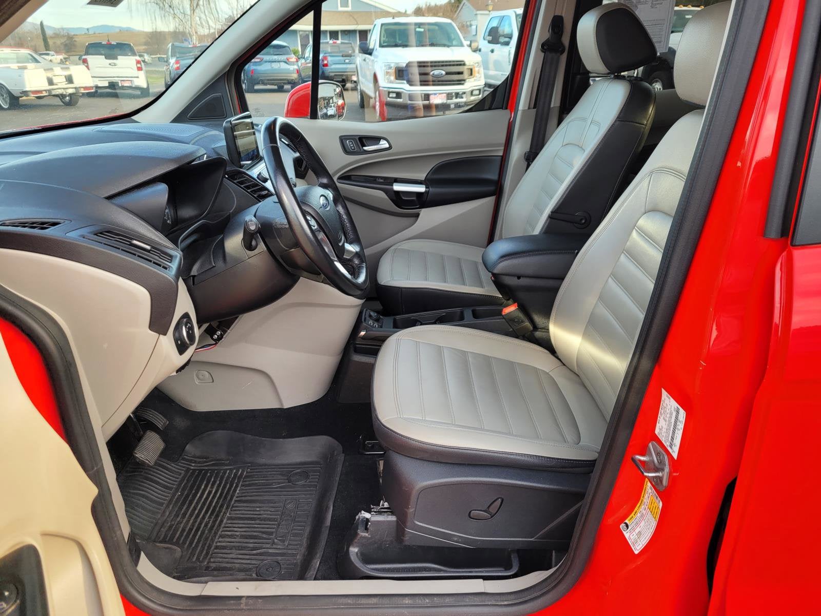 2022 Ford Transit Connect Wagon Titanium