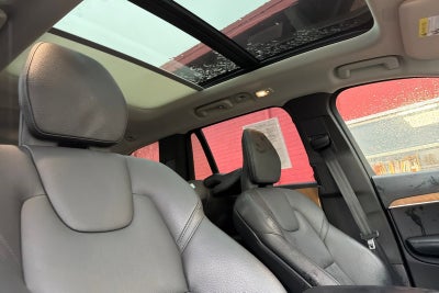 2024 Volvo XC90 Plus Bright Theme